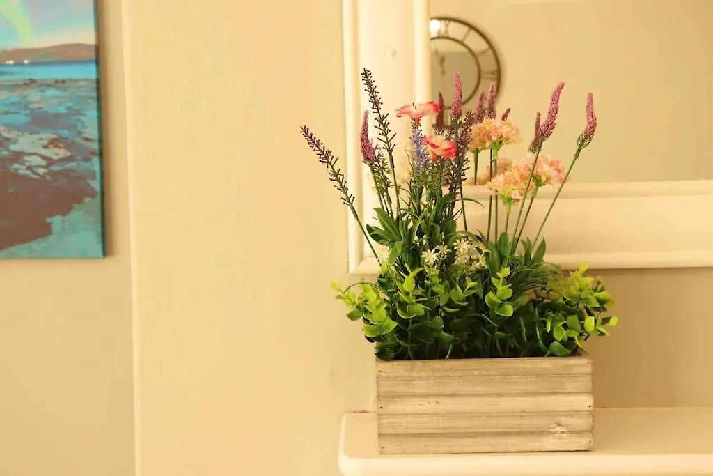 Stunning Guest House Free Wifi &Parking Leeds